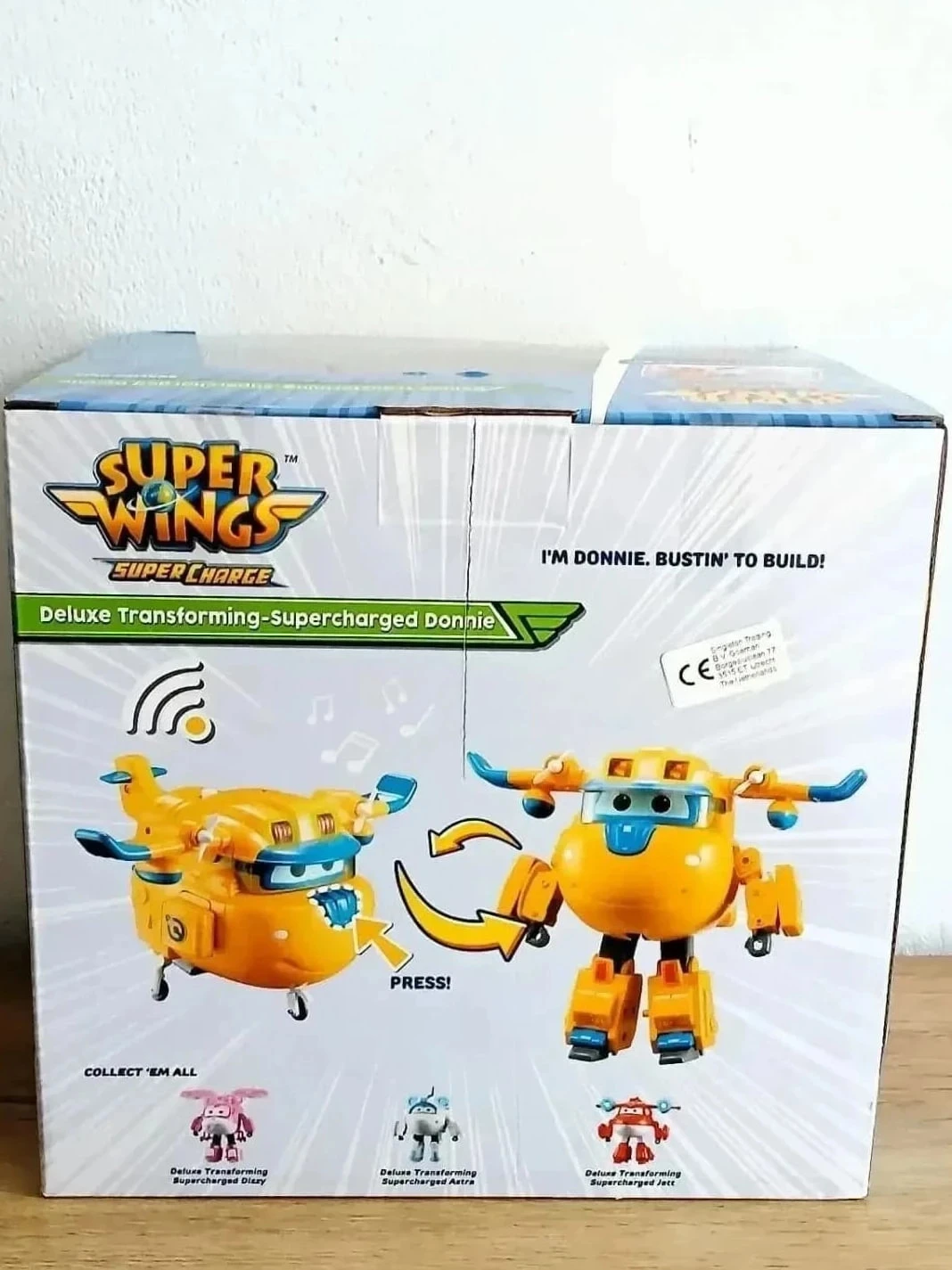 Super Wings Deluxe Transforming- Supercharged Donnie com luz e som – photo 2